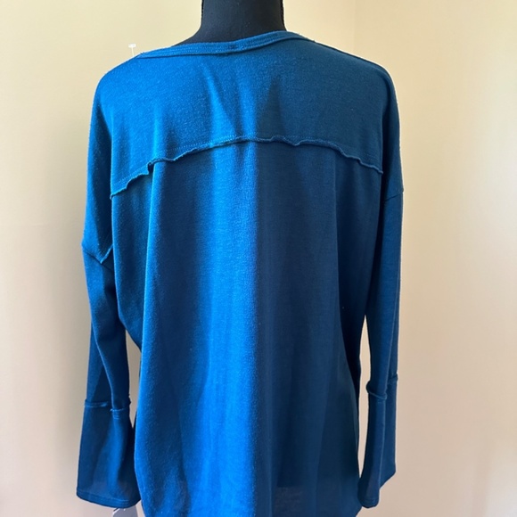 *FORGOTTEN GRACE* Blue Long Sleeve Shirt Size Medium - Picture 3 of 9